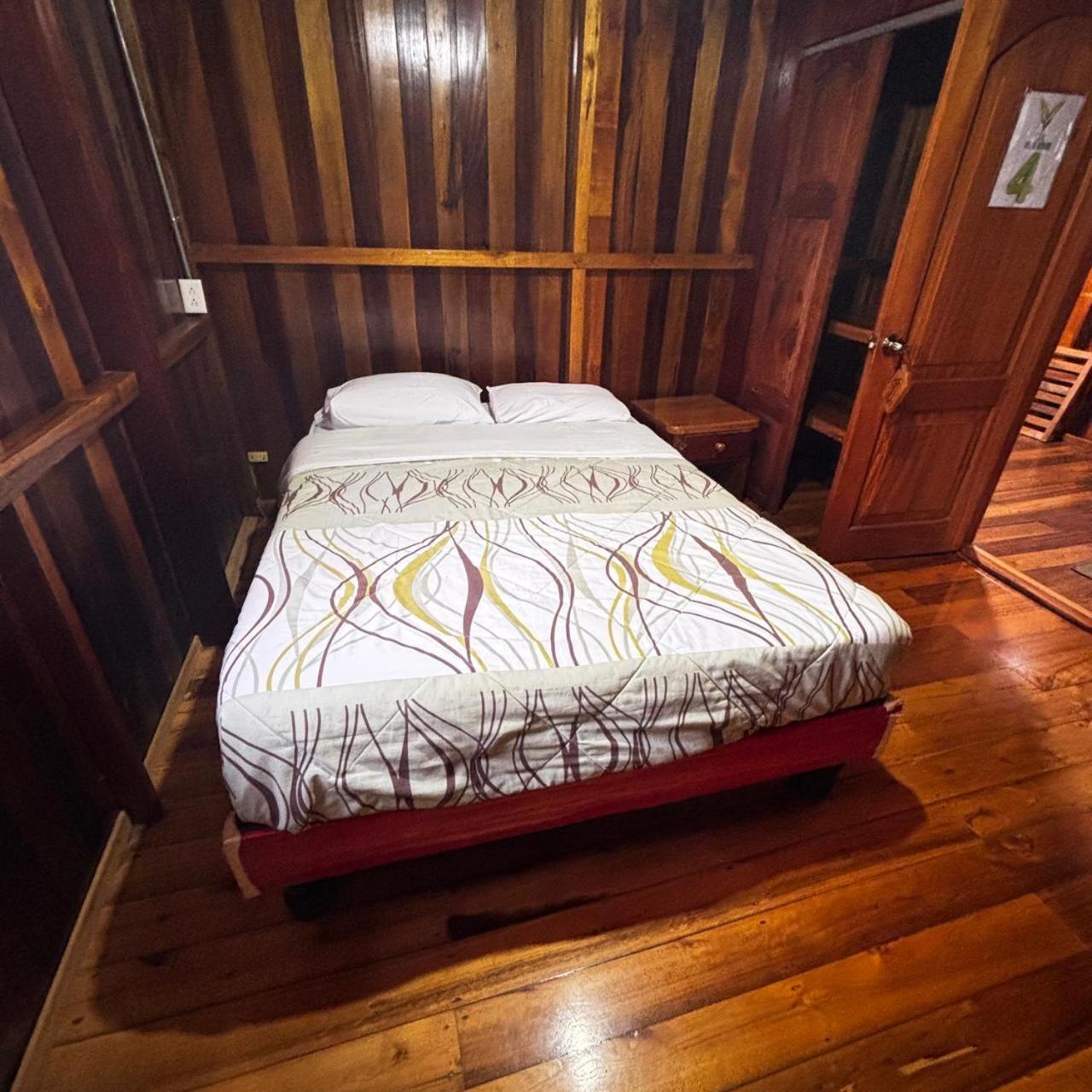 Hostal Vista Verde 明多 外观 照片